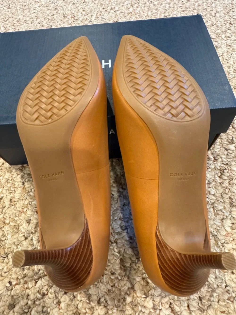 Cole Haan Goto Park Pump 65MM in Caramel Leather size 8 - Picture 3 of 6